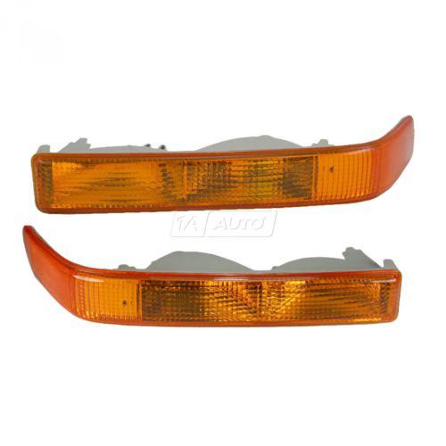 Corner parking signal light pair for gmc chevy blazer pickup truck s-15 s10