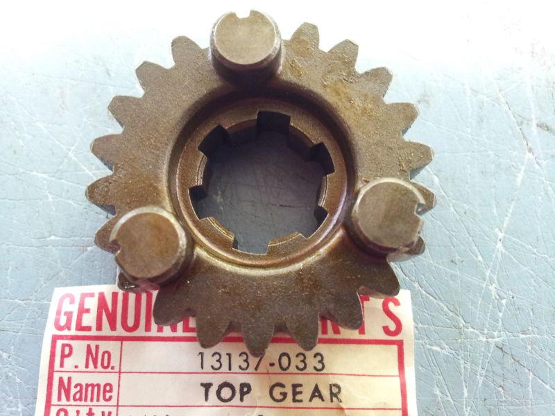 Kawasaki kt250 a 1975-1976 top drive gear output 13137-033 nos