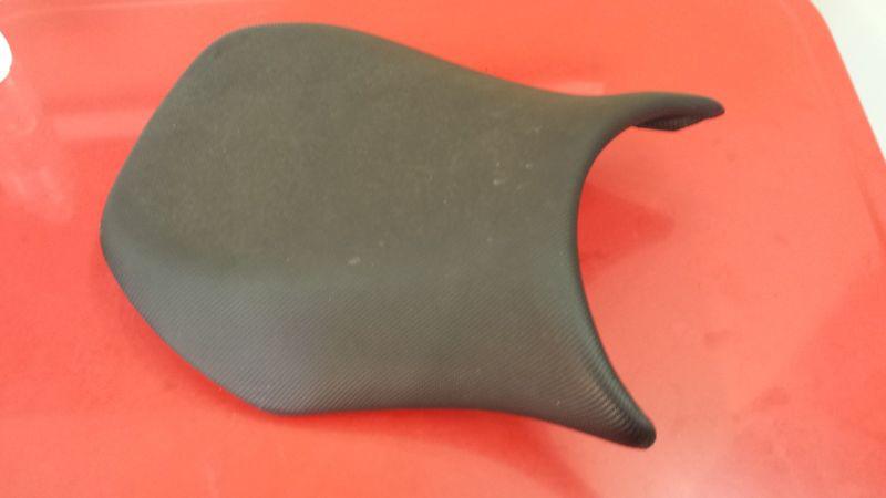 2005 kawasaki zx6r  front rider drivers seat saddle oem