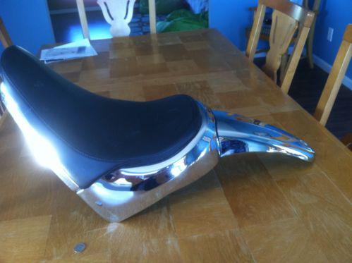 Harley davidson cvo seat with pillion