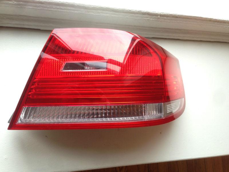 Bmw e92 3-series coupe genuine right taillight,rear lamp 328i 335i m3 07-10