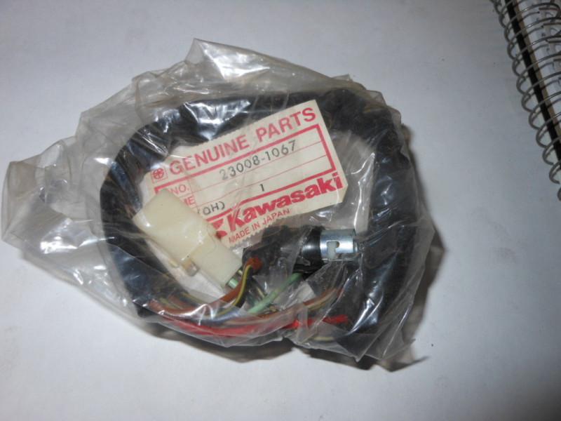 Nos kawasaki speedometer socket 1981 kz550 ltd 23008-1067