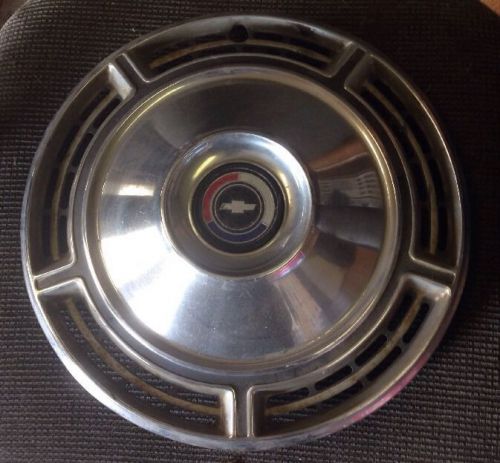 1968 chevrolet malibu 14 inch hub cap