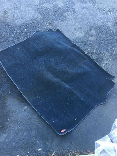 Mercedes w126 trunk carpet center