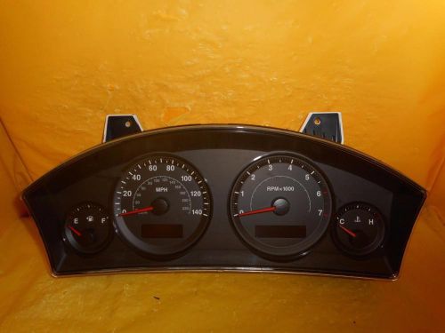 05 grand cherokee speedometer instrument cluster dash panel gauges 69,581