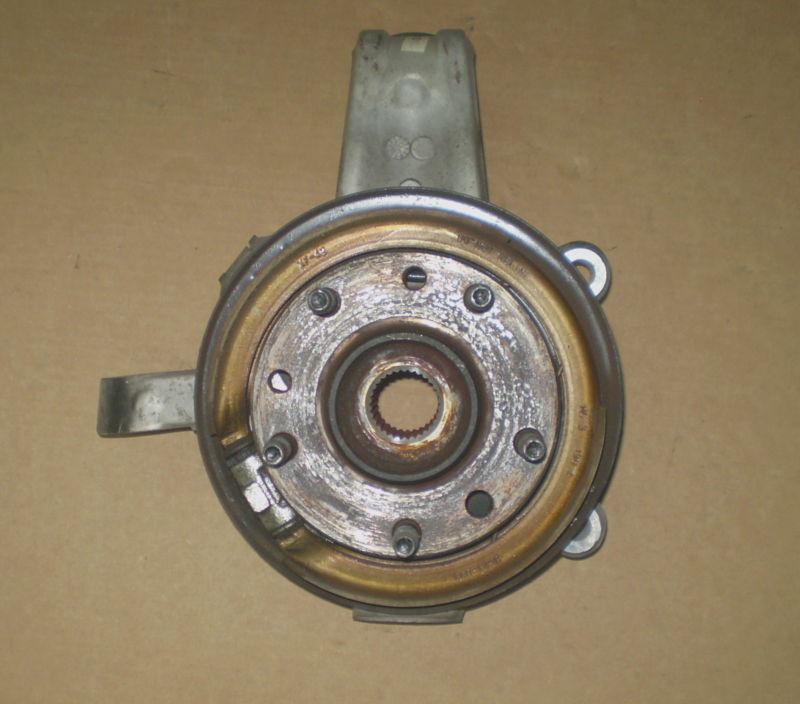 99-04 corvette right rear knuckle and hub 