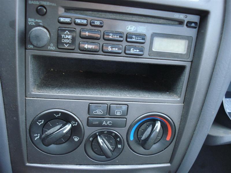 Radio/stereo for 01 02 03 04 05 06 elantra ~ recvr am-fm-stereo-cd w/o equalizer