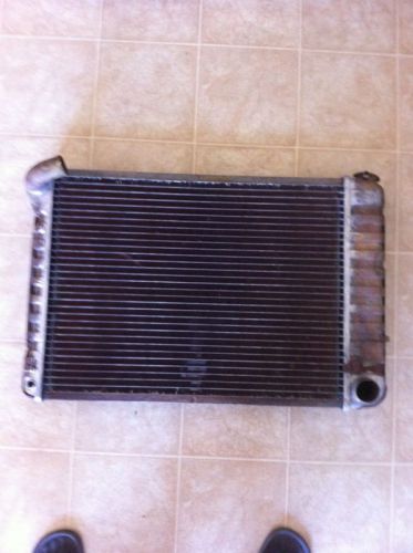 Oem 1969 camaro &amp; firebird harrison radiator bb mt 4core curved neck