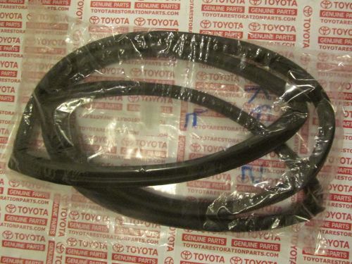 Toyota corolla weatherstrip front windshield seal rubber ke35 te37 ke55