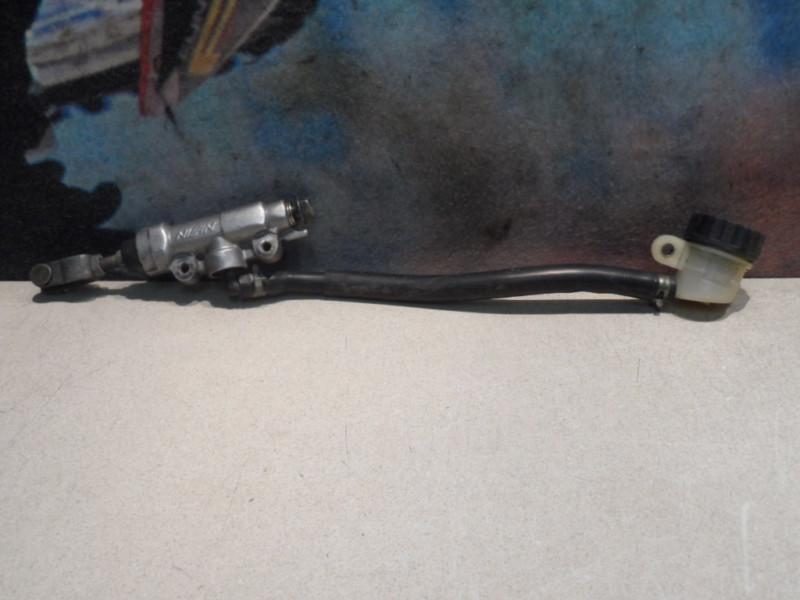 2001 suzuki rm250 nissin rear brake master cylinder  (b) 01 rm 250