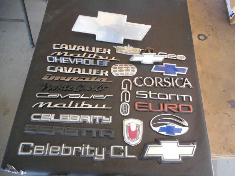 Chevrolet emblems & hood ornaments - 24 pieces