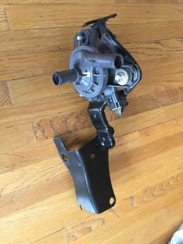 Toyota prius 2014 inverter pump cooler 13-15