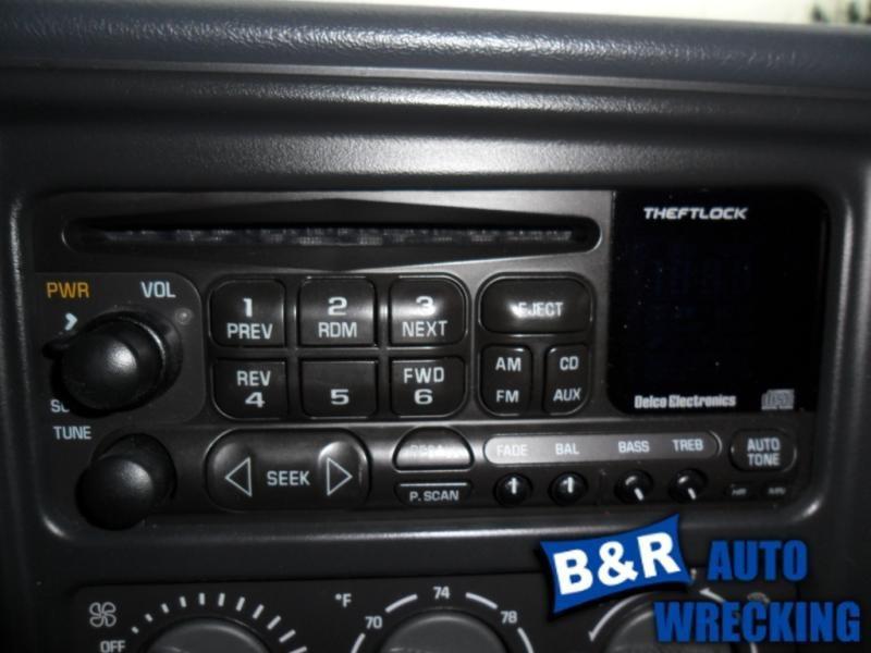 Radio/stereo for 95 96 00 01 02 chevy suburban 1500 ~ cass player remote