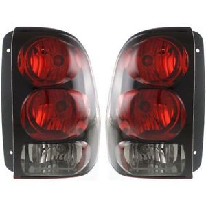 Set of 2 taillight assembly lh &amp; rh 2002-2009 fits chevrolet trailblazer