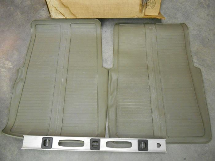 Nos gmc chevrolet truck blazer jimmy floor mats 73 75 76 77 78 79 80 81 82 83 84