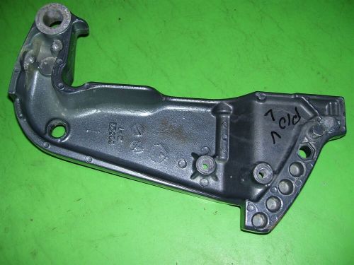 96 yamaha pro-v 150 hp 2.6l left side bracket clamp mid section 6g5-43111-02-8d