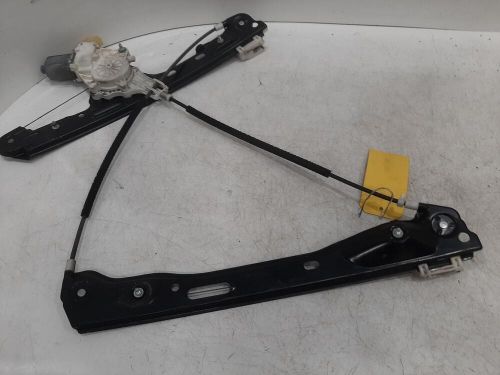 2005 bmw 1 series o/s drivers right front door window motor regulator