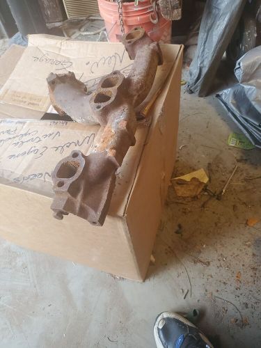 Small block chevy exagust manifold