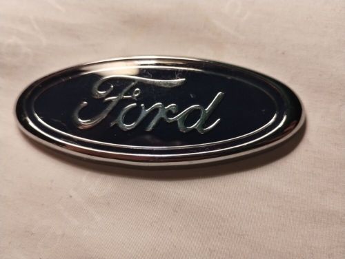 1994-2004 ford mustang trunk emblem