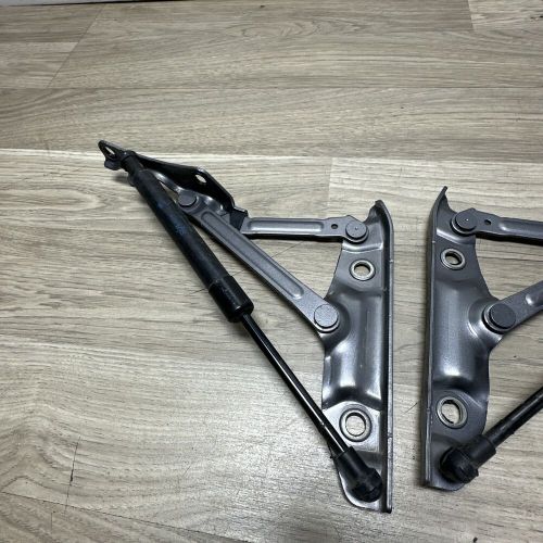 Infiniti q50 q60 2014-2022 oem left and right trunk hinges with shocks white 17k