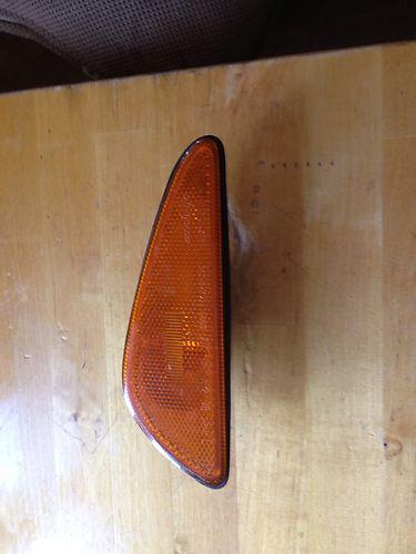 00-04 infiniti i30, i35 front driver side marker light lh oem