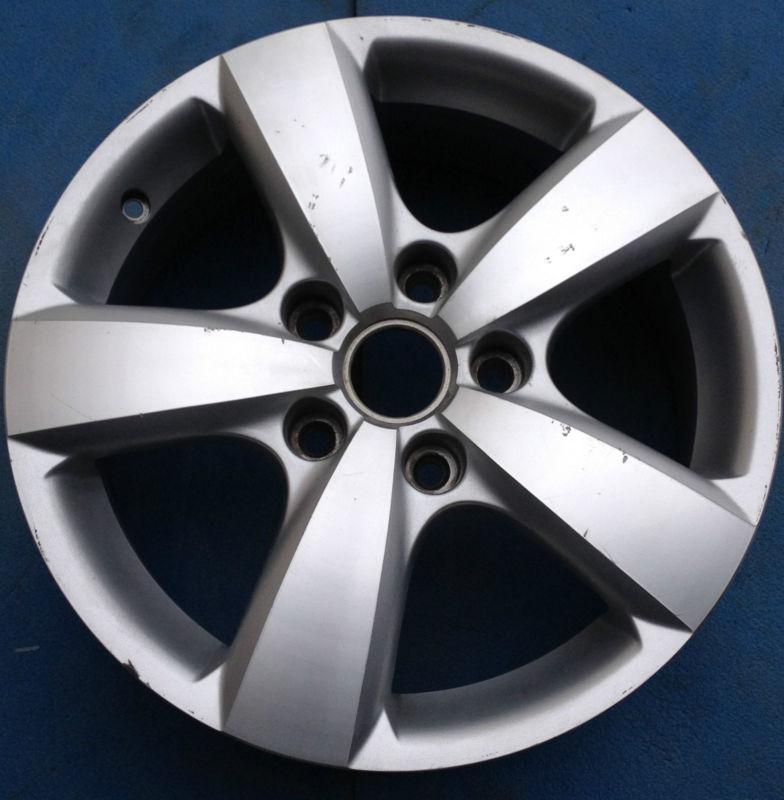 One 2009 2010 2011 2012 volkswagen routan 17" factory oem wheel rim 69884