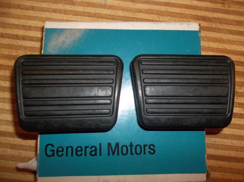  64-81 nos gm mt brake or clutch pedal pads camaro chevelle corvette nova impala