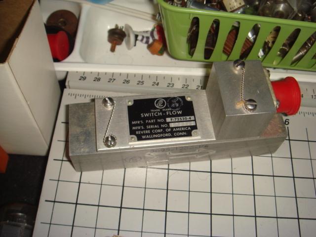 Nos revere corporation switch-flow electric control valve  f-72530-4 