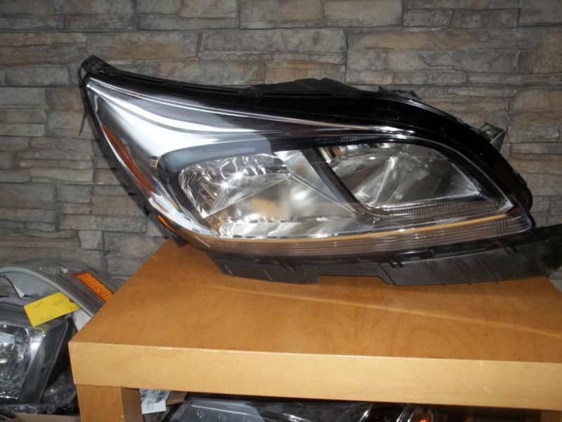 2013 chevy malibu passenger/right side halogen headlight oem