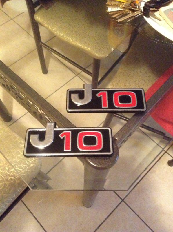 Jeep j10 fender emblems fantastic shape chrome shiny
