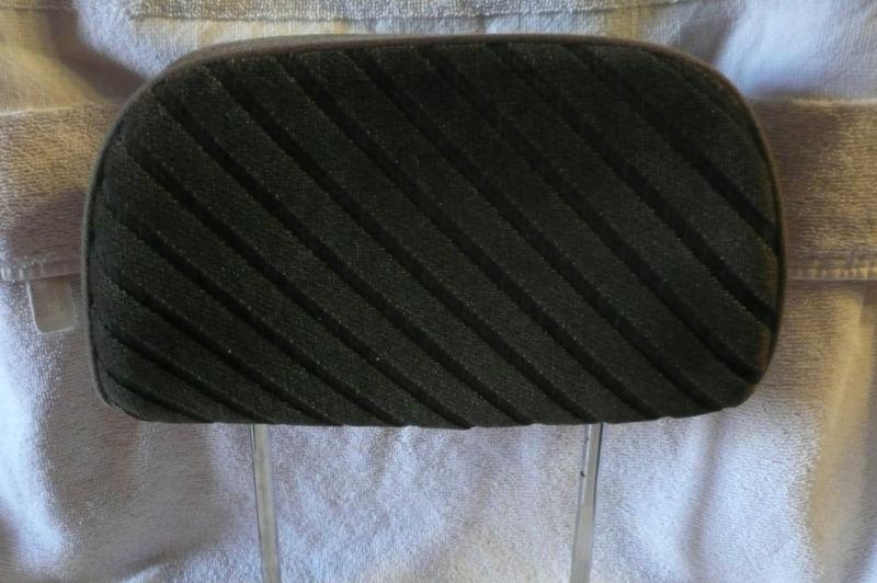 88,89,90,91 honda prelude si headrest  (1990) 