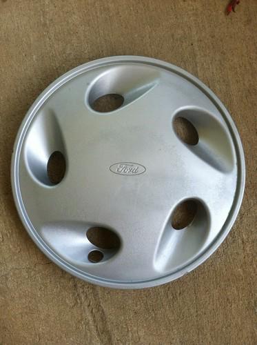 14" ford aerostar hubcap wheel cover