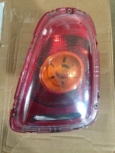 Oem 2007-2010 mini cooper right / passenger side tail light assembly