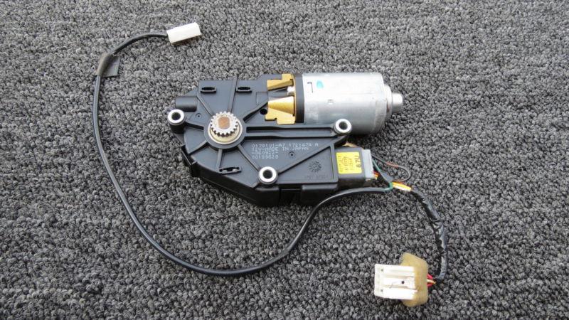 04-11 mazda rx8 sunroof motor                                          004