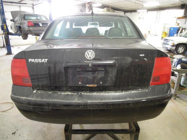 2001 volkswagen passat rear or back door left 2128621