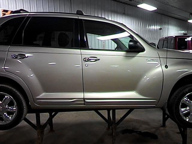 2002 chrysler pt cruiser front door right 2597555