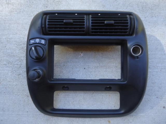 95-03 ford ranger 4wd radio center dash instrument bezel trim ac heater vents