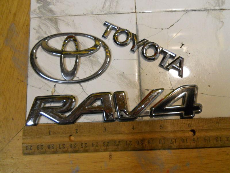 1996-1997 toyota rav4 rear hatch emblems