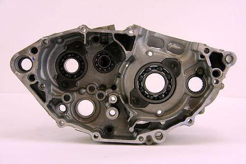 Left engine case 2005 yamaha yz250f yz 250f crank case oem