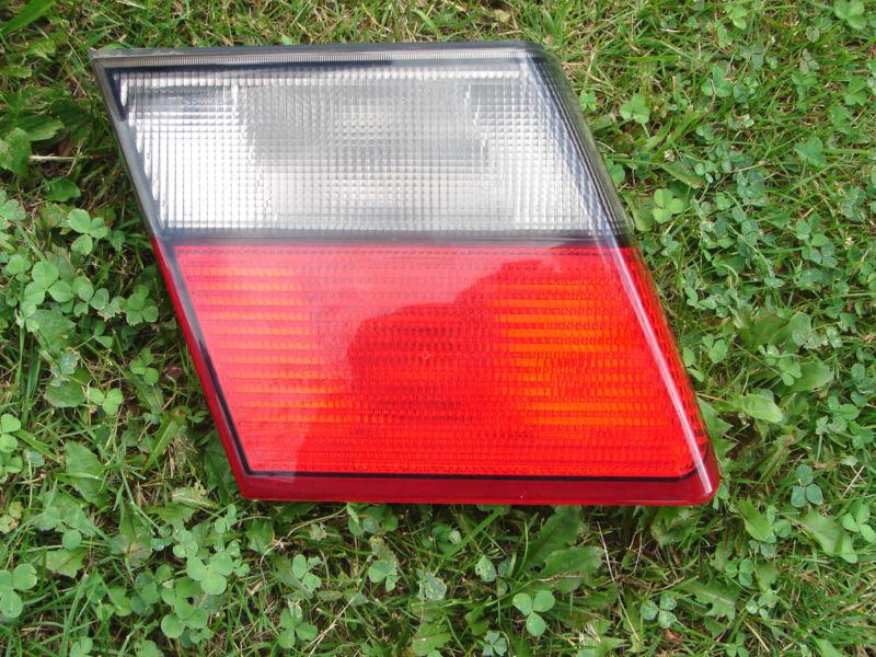 1999 00 01 saab 9-5 tail light sedan trunk or lid mtd lh