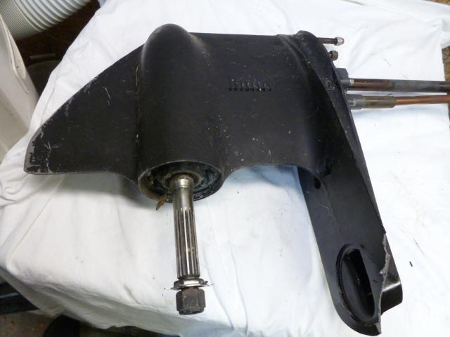 1968 mercury 65hp 4-cyl lower gearcase drive unit model 650 outboard boat motor