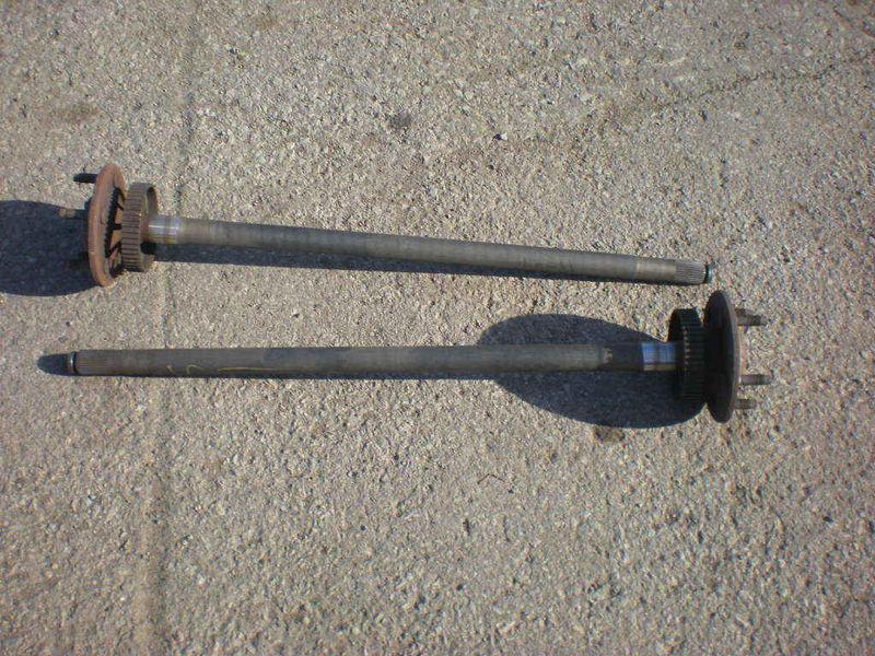 Rear disc brake axles 28 spline 99-04 gt v6 5 lug axle with abs sn95 mustang 