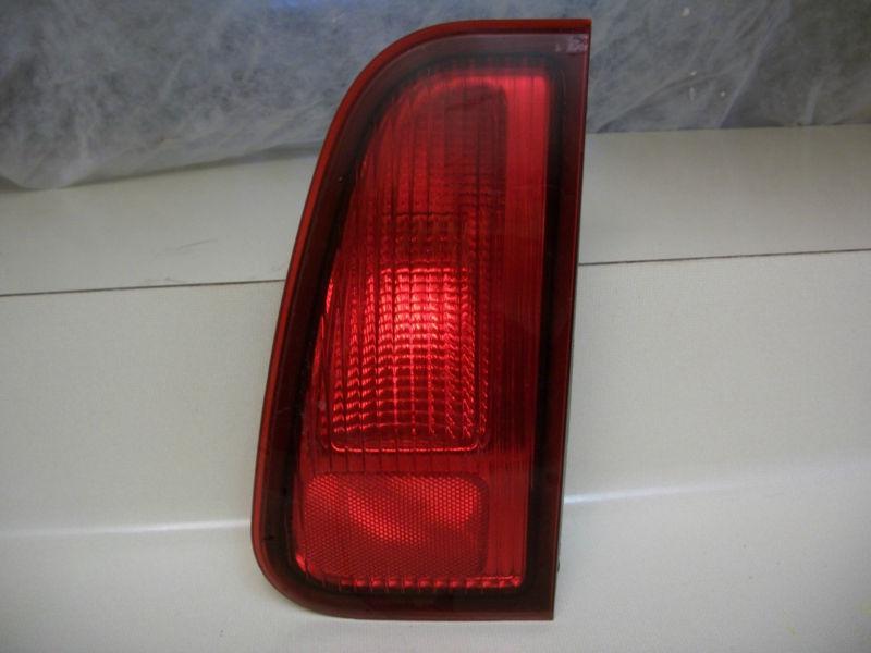 Lincoln navigator 98 99 00 01 02 innter tail light oem original rh nice!!