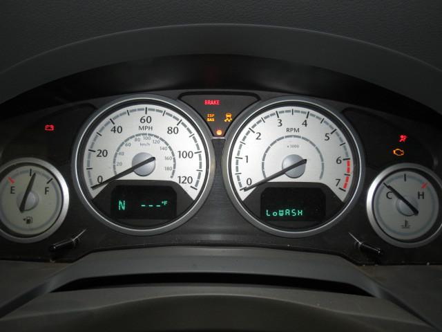 2008 chrysler town & country 74838 miles speedometer instrument cluster gauges