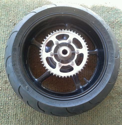 Yamaha r6 rear wheel 180/55 zr 17 metzeler sportec m3