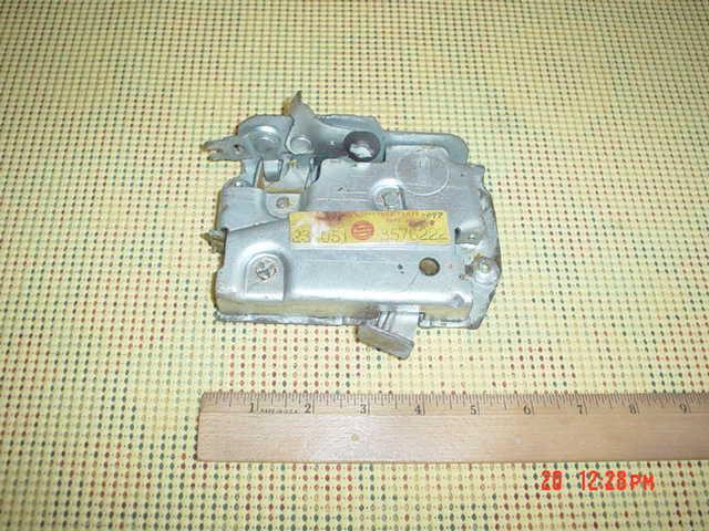 Rambler/amc rebel/ambassador 1967 nos right rear door lock assembly