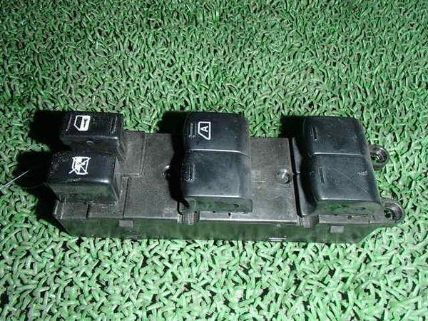 Subaru impreza 2008 power window switch [6061900]