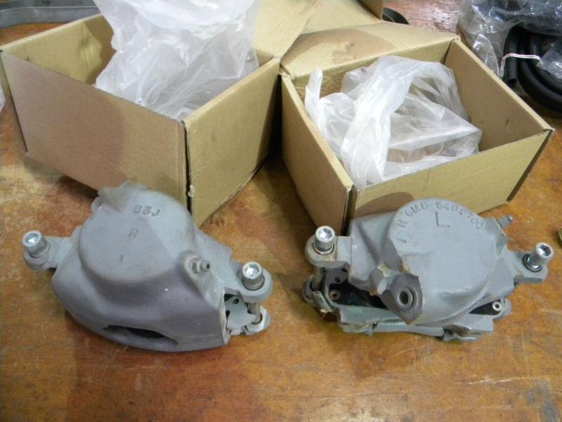 New set brake calipers w/ new brake pads 5469700 12346 67290 l n gm8 60's 70's 