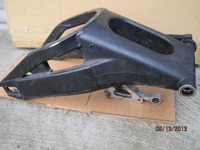 Yamaha 02 03 2002 2003 yzf r1 r 1 1000 yzfr1 oem rear swing arm swingarm