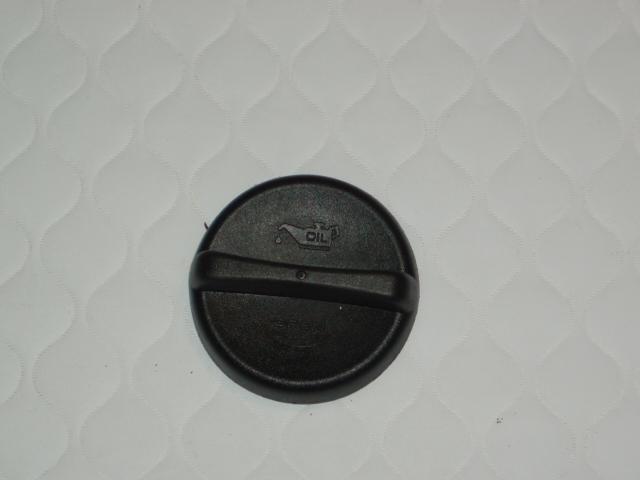 Daewoo nubira  oil filler cap free shipping